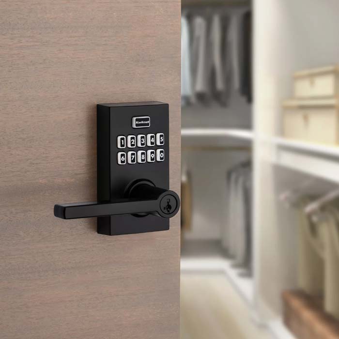 Kwikset SmartCode 917HFL-CNT-514 in Matte Black on Exterior